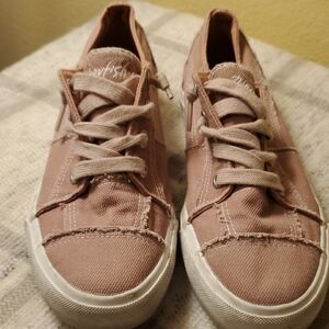 Blowfish Pink Canvas Sneakers Sz 7.5